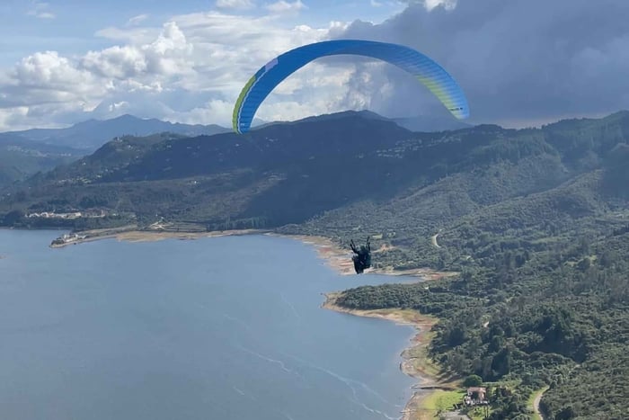 Bogota: Paragliding activity in La Calera with transfers
