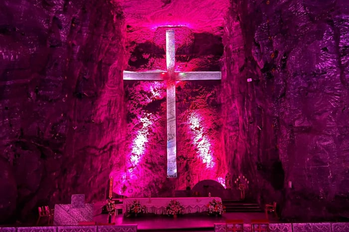 Bogotá: visit the Salt Cathedral, main square, coffee tasting, and emeralds