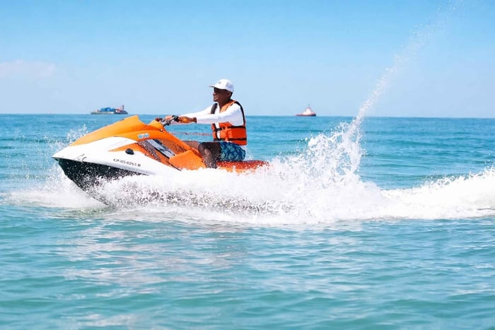 Aventura en moto de agua en Cartagena con vídeo opcional grabado con dron
