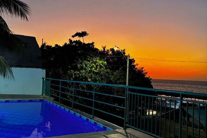 Cartagena: Manzanillo Beach Club with Transfer, Lunch, and Sunset