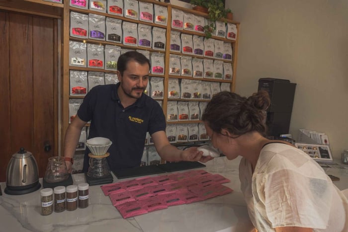 Cartagena: tour con degustazione di caffè speciali nella città murata