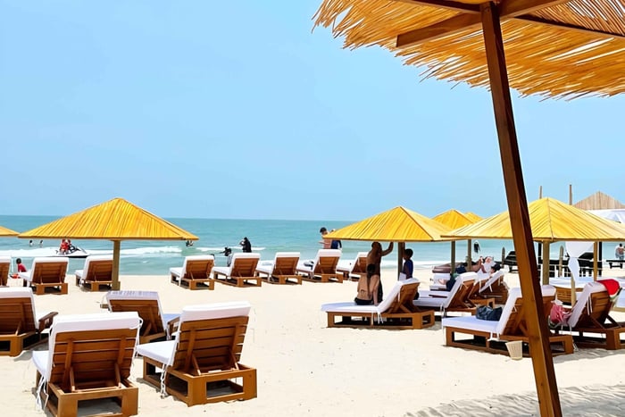 From Cartagena: Ancestral Beachclub Day Trip in Tierra Bomba