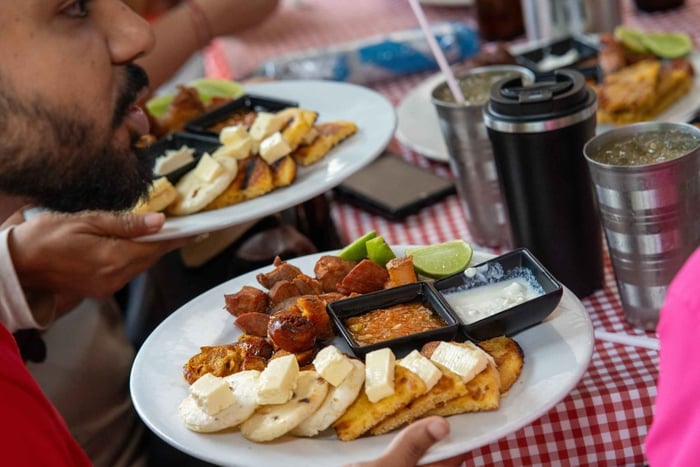Medellin Food Tour in Laureles
