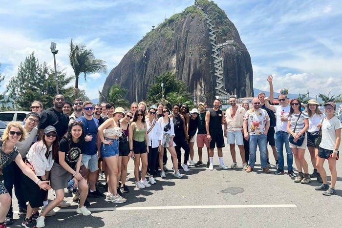 Medellin: Guatapé-tour, lunch, cruise en Piedra del Peñol