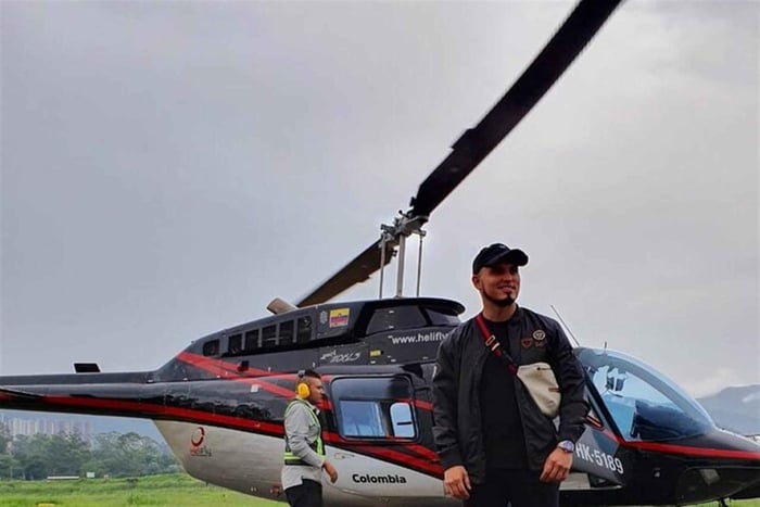 Medellín: Passeio de Helicóptero com Transporte Particular