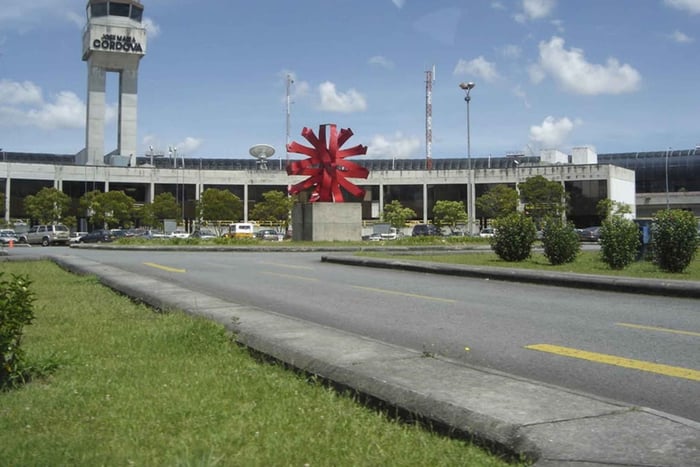 Medellín: José María Córdova Airport Private Transfer