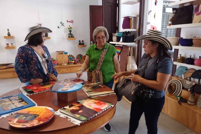 Medellín: Visita privada à Fonda com recolha no hotel