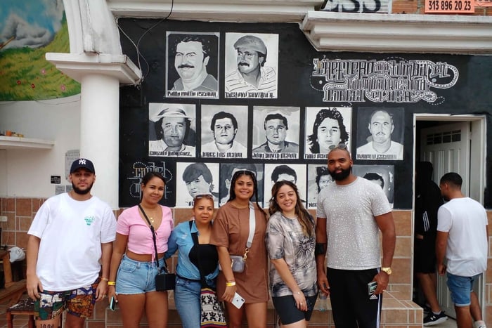 Medellin: Tour Pablo Escobar y Comuna 13 Privado