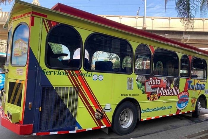 Medellín: Turibus City Tour in spanish