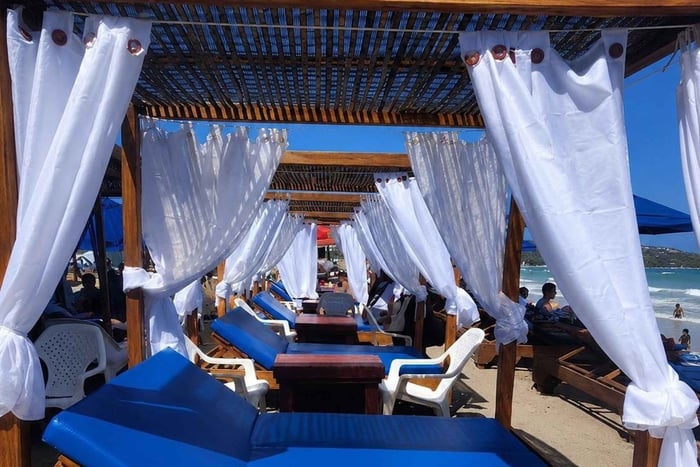 Playa Linda : journée à la plage, endroit local sur l'île, avec déjeuner, petit lit et transport