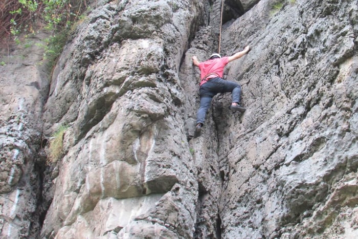 Esperienza di arrampicata su roccia a Suesca