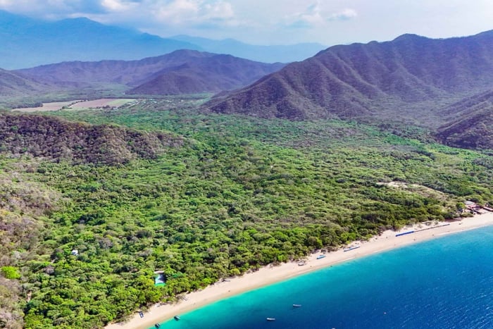 Santa Marta: Parque Nacional Tayrona por mar Tour en barco