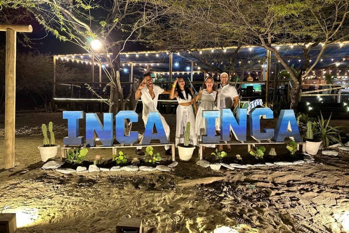 SANTAMARTA: White Night Tour in Katamaran with open bar