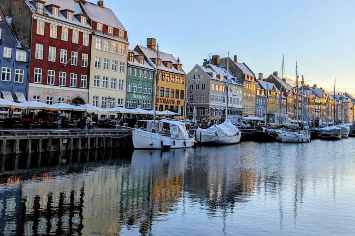 Havnefronten - guidet tur i København ved vannet på fransk