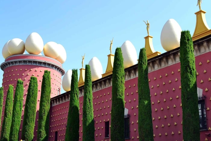 Surrealny świat Dalego: Figueres i Girona – wycieczka prywatna