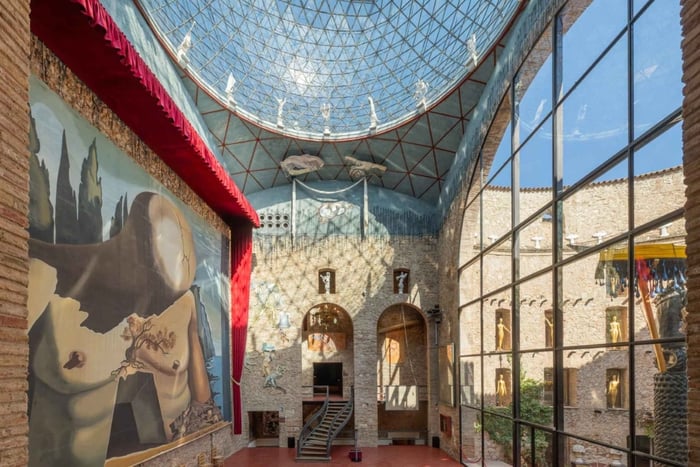 Figueres: Dalín teatteri-museo opastettu kierros lipuilla