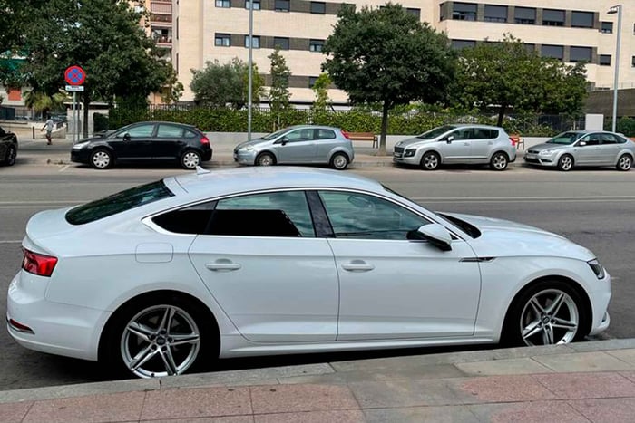 From Barcelona: 1-Way Private Transfer to/from Lloret de Mar
