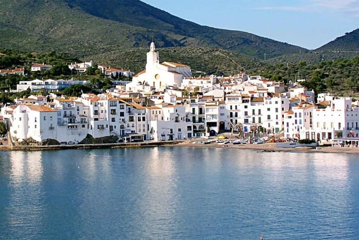 Z Roses: Rejs wzdłuż Costa Brava do Cadaqués