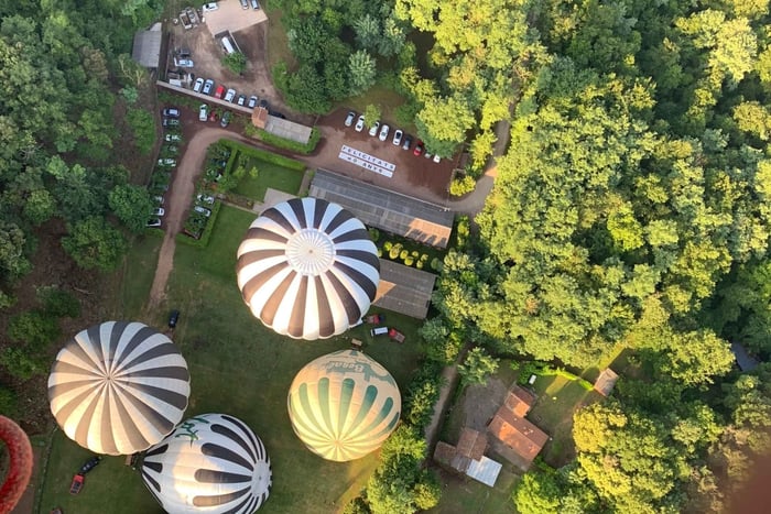 Vuelo de Medio Día en Globo Aerostático por los Volcanes de la Garrotxa