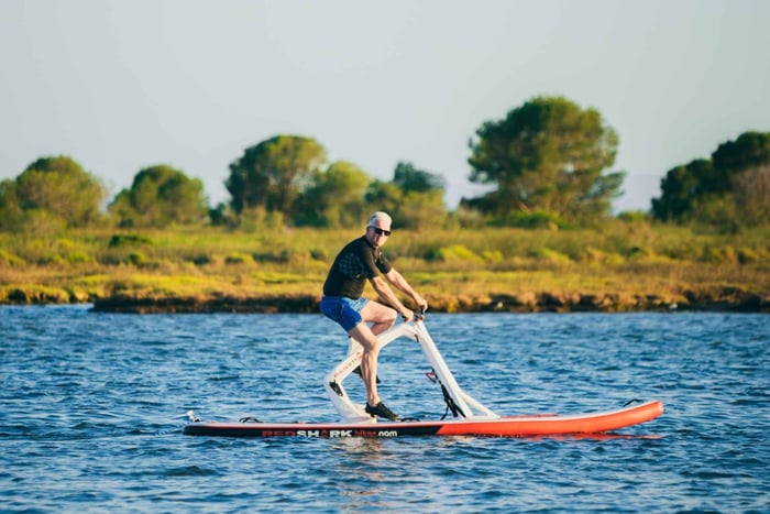 Tour en Paddle Bike por la bahía y los canales de Santa Margarid