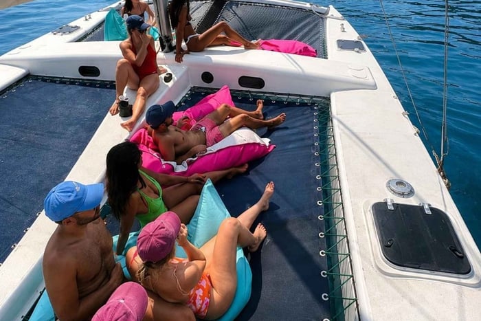 Cruzeiro Particular de Catamarã c/ Bebidas e Lanches