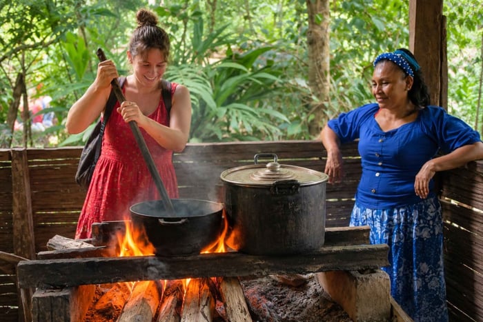 Cahuita o Puerto Viejo: cultura bribri, chocolate y cascada