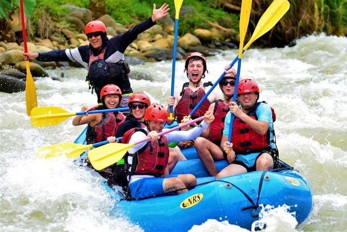 Desde Quepos Rafting en el Río Savegre