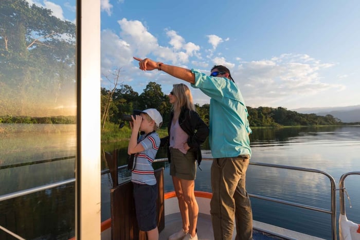 La Fortuna: Lake Arenal Boat & Hot Springs Tour - Monteverde
