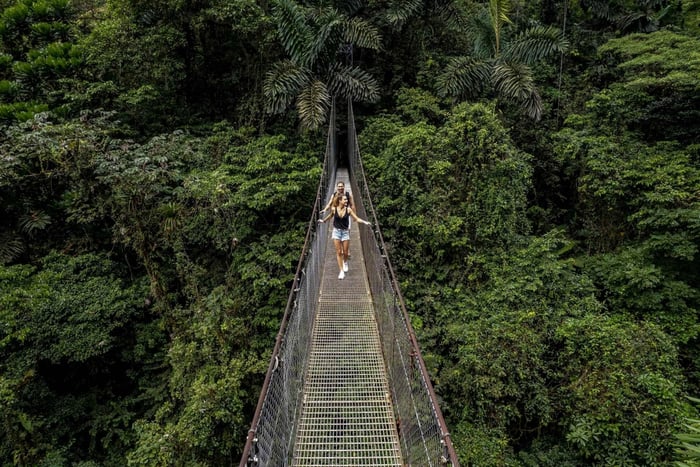 La Fortuna: Mistico Hängebrücken, Wasserfall & Mittagessen