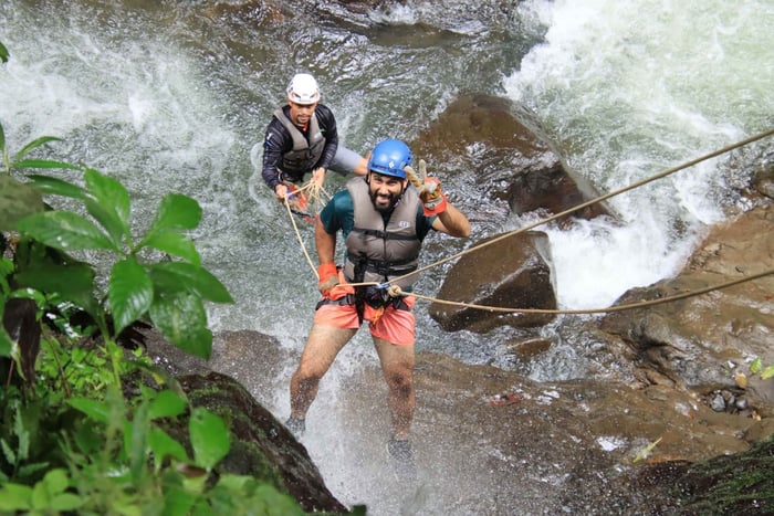 La Fortuna: avventura alle cascate nella foresta pluviale e sound healing