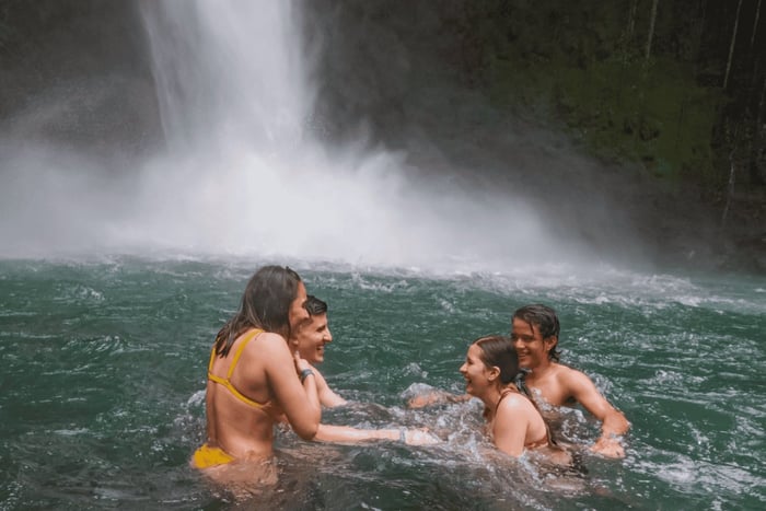 La Fortuna: viagem de um dia de rapel, tirolesa e passeios a cavalo