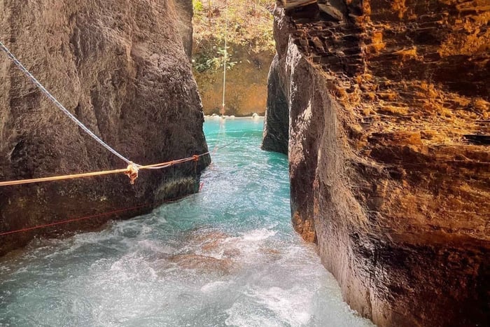 Liberia: La Leona Waterfall Hiking Tour