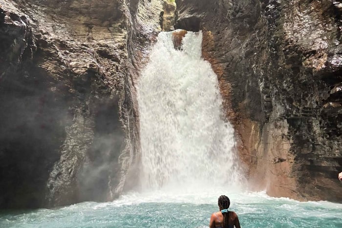 Liberia: escursione alla cascata di La Leona e al canyon del fiume