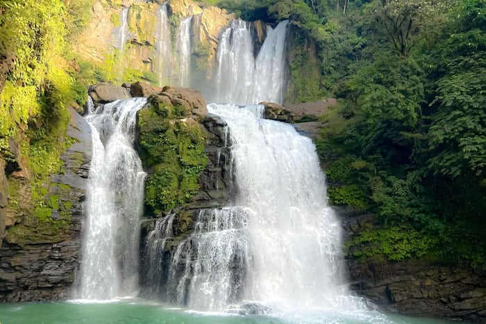 Manuel Antonio: Nauyaca Waterfalls All Inclusive Full Day