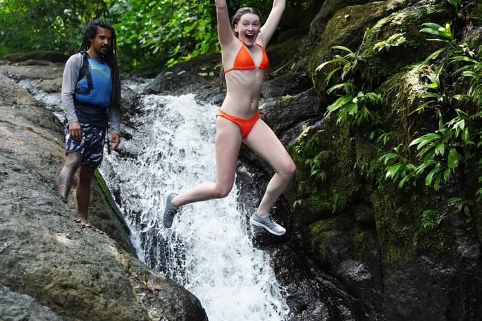 Manuel Antonio: vandfaldstur, naturlig rutsjebane, strand og frokost