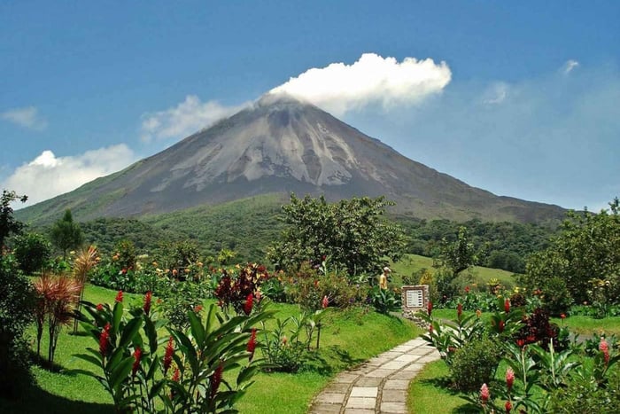 San José: visita às pontes suspensas do Arenal e às fontes termais de Baldi