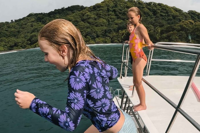 Tamarindo: tour mattutino in catamarano per famiglie (divertimento per bambini)