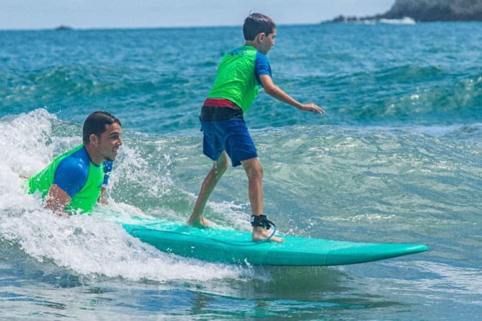 Manuel Antonio: Surf Lesson with Pool Session & Pickup