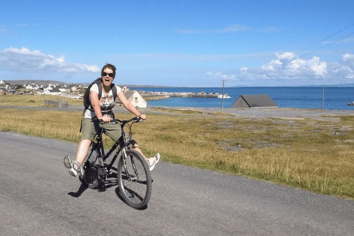 Desde Galway: Excursión de un día a Inisheer en bici o tour en autobús