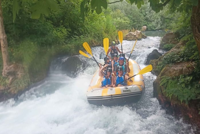 Fluss Cetina: Rafting & private Höhlentour ab Split & Omiš