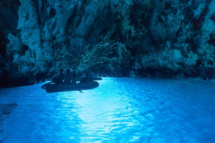 From Omis: Blue Cave & 5 Island Speedboat Tour