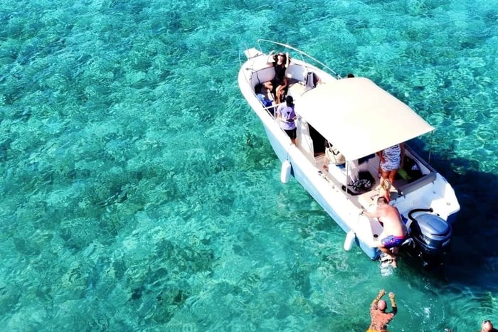 Depuis Trogir : lagon bleu, musée sous-marin et bar de plage
