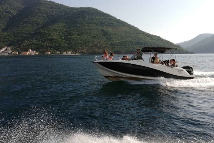 Kotor: Blauwe Grot, Žanjic Strand Speedboottocht
