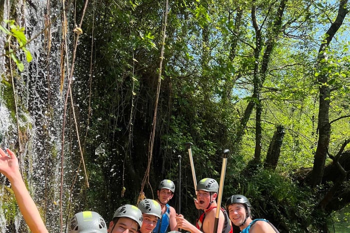 Omiš/Split: Cetina River Rafting Adventure & Cliff Jumping