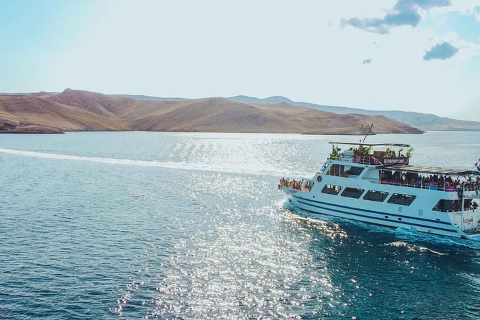 Île de Pag : excursion en croisière dans la baie - Festini