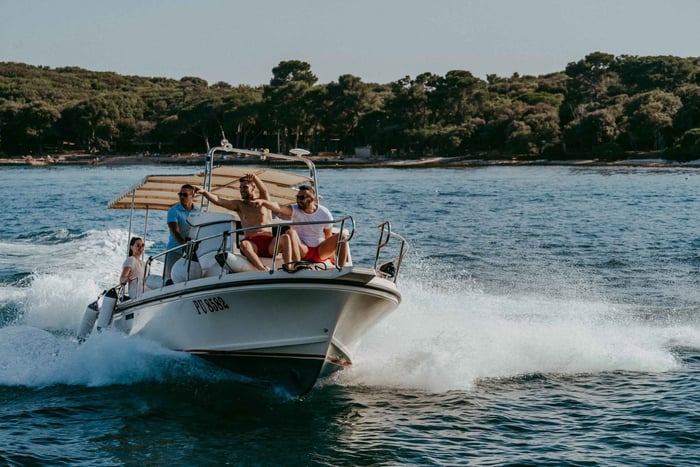 Private Boat Tour: Swimming & Snorkeling at Blue Cave