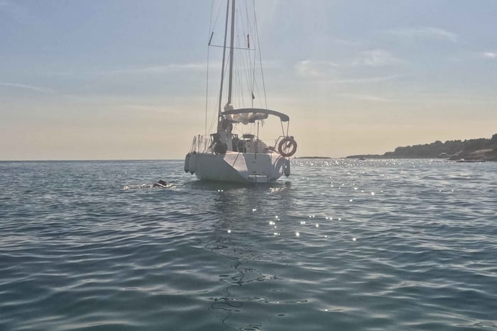 Pula: Segelabenteuer mit Schnorcheln & Schwimmstopps