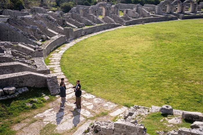 Salona & Roman Amphitheatre Private Tour with Local Guide