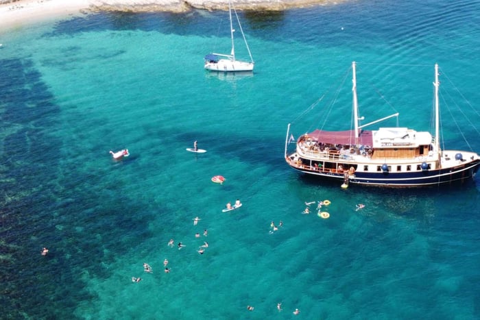 Split: All inclusive Brač & Šolta Island Swimming Cruise