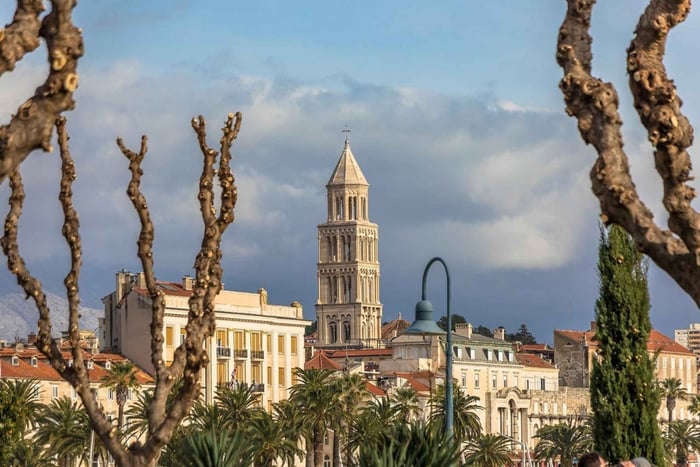 Split: Morgens geführter Rundgang in Kleingruppen